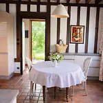 Maison Normande De Charme Premium Golf Et Balneo & Jardin Le Havre Etretat Honfleur 3 *